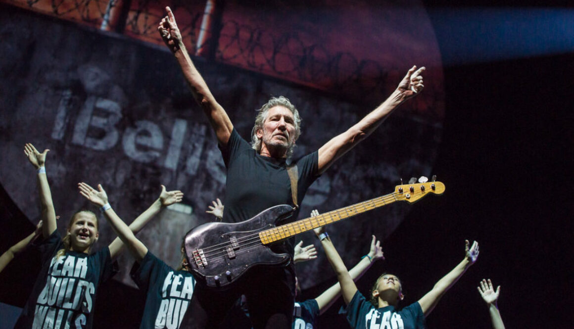Roger Waters The Wall am 06.09.2013 in der ESPRIT Arena, DÃ¼sseldorf