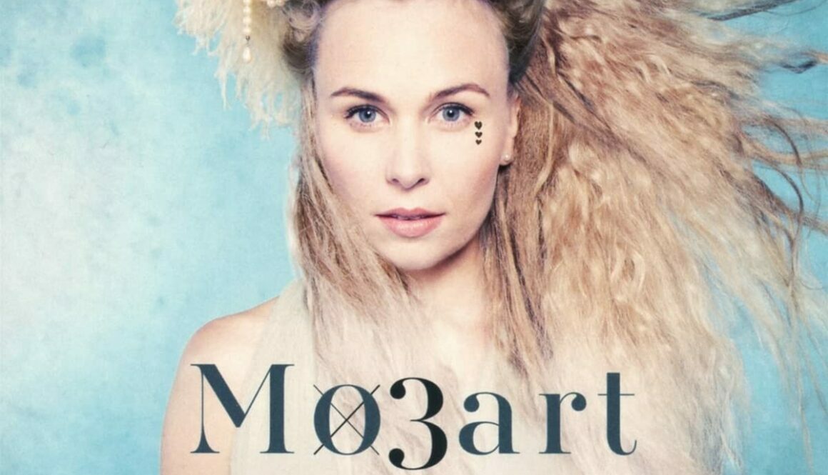 Elsa Dreisig Mozart Cover