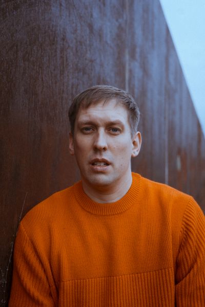 Grim104 in neuer Single über die Musikindustrie