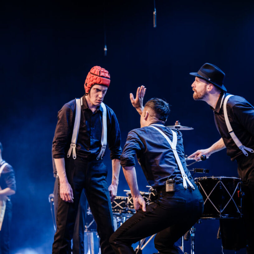 Getrommelte Gangster-Satire voller Überraschungen, 6.12.25 in Neunkirchen