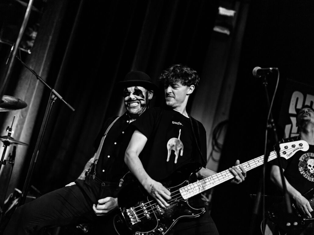 CHRISTMAS SUCKS in der Stummschen Reithalle NK, Fotogalerie Teil 1