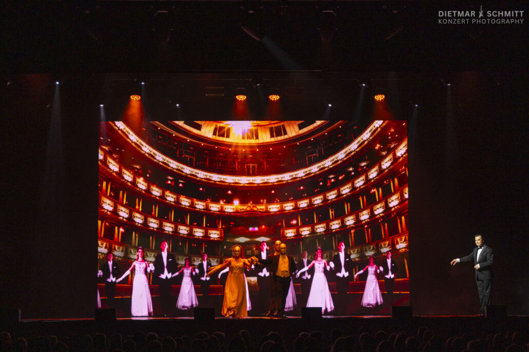 DZ6_1550 Falco meets Amadeus – Konzertbericht vom 27.2.2026 in der SWT Arena Trier