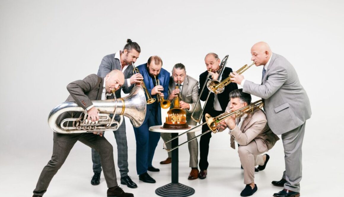 MB_Jubelei_Blow_1C0A6580_c_MariaFrodl-3000-scaled