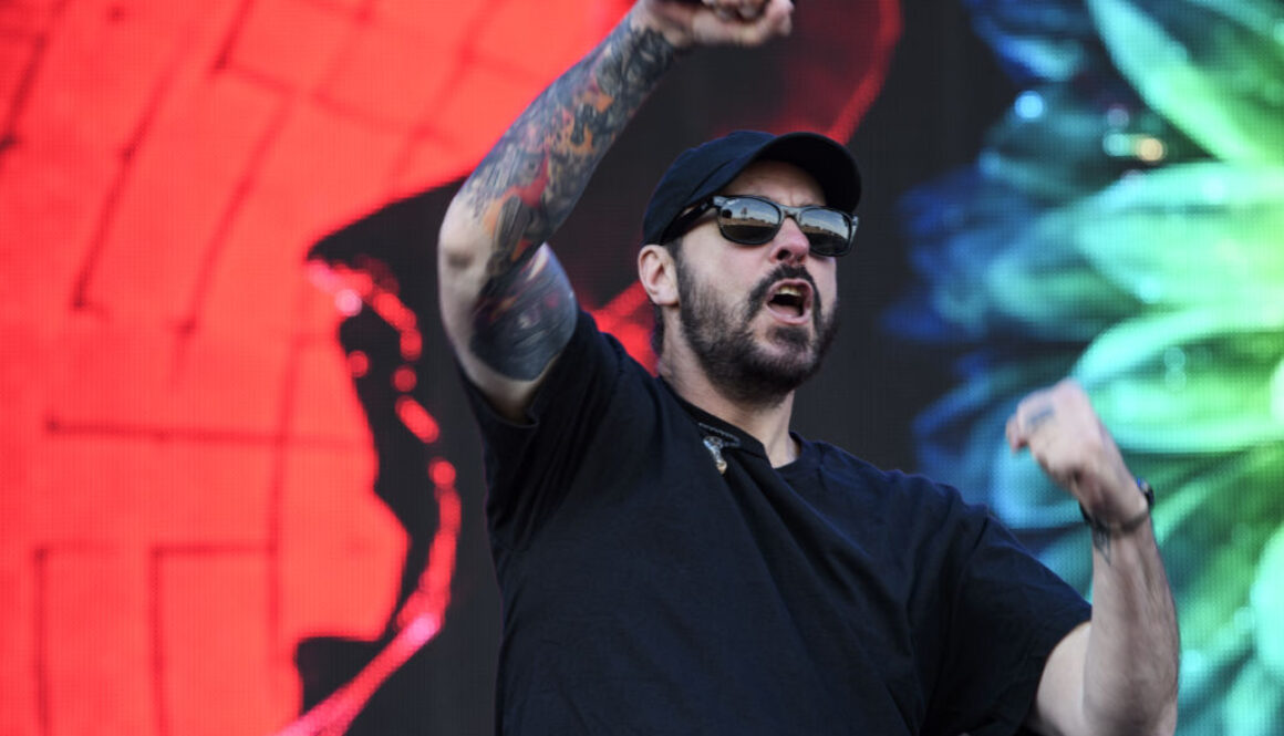 Breaking-Benjamin-RAR2026-8005